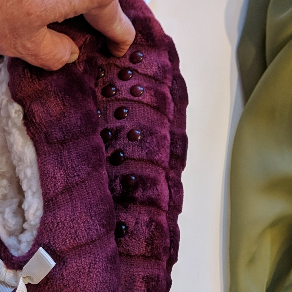 Slippers - Picture 4 of 4